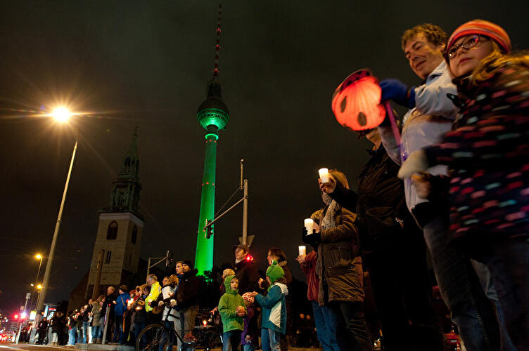 Lichterkette für Flüchtlinge