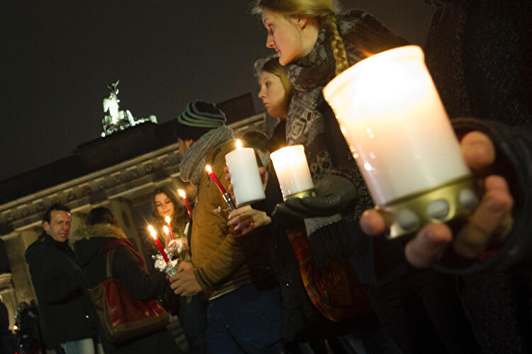 Lichterkette für Flüchtlinge