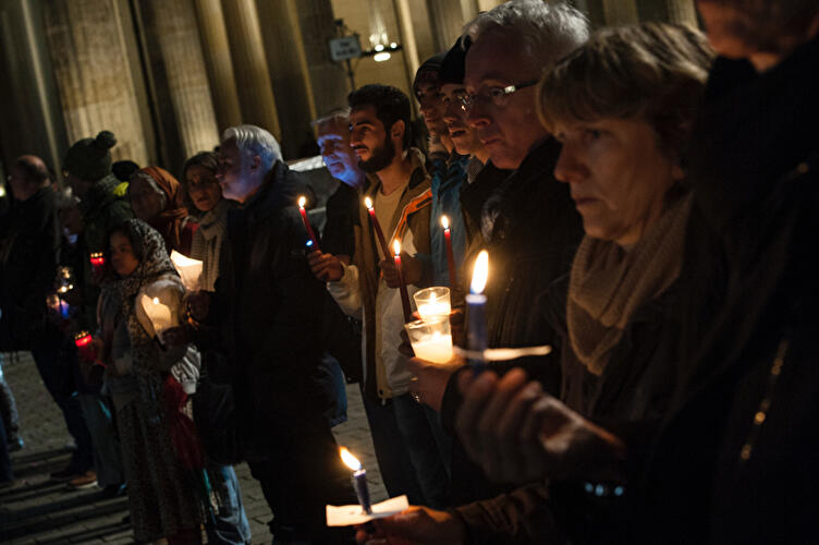 Lichterkette für Flüchtlinge