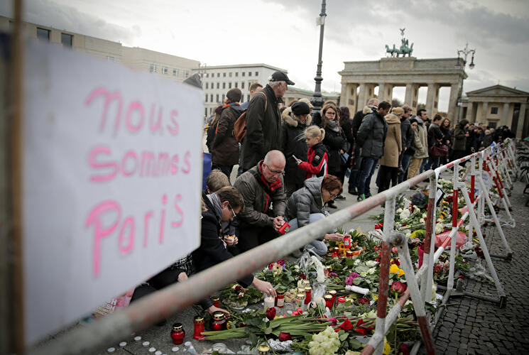 Berlin trauert mit Paris