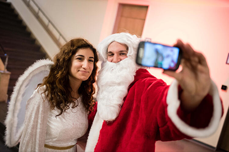 Vollversammlung der Weihnachtsmänner