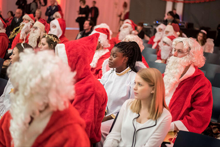 Vollversammlung der Weihnachtsmänner