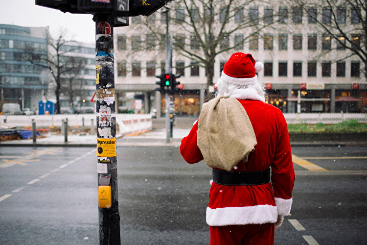 Vollversammlung der Weihnachtsmänner