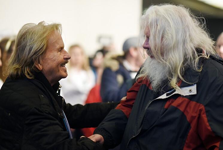 Frank Zanders Weihnachtsfeier für Obdachlose
