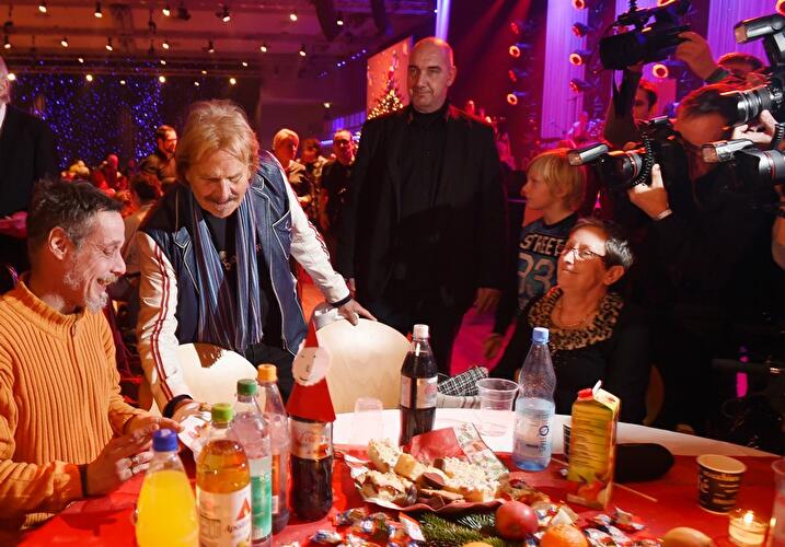 Frank Zanders Weihnachtsfeier für Obdachlose