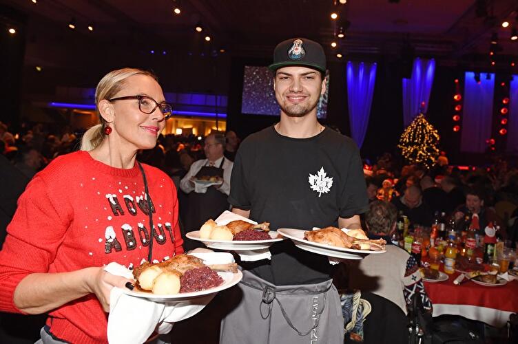 Frank Zanders Weihnachtsfeier für Obdachlose