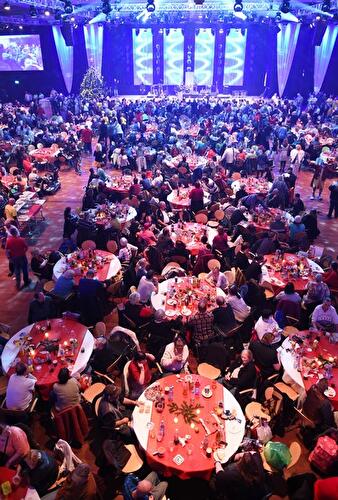 Frank Zanders Weihnachtsfeier für Obdachlose