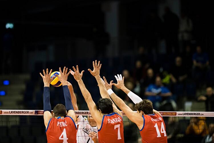 Volleyball: Deutschland gewinnt gegen Serbien