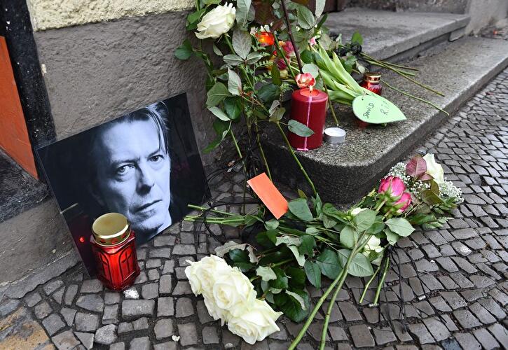 Trauer um David Bowie in Berlin - Wohnhaus