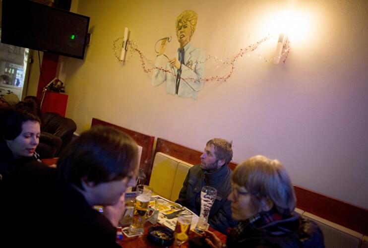 Trauer um David Bowie in Berlin - «Neues Ufer»