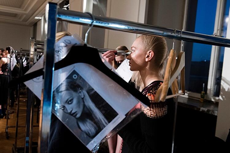 Fasion Week Backstage