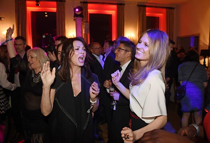 Festival Night -  Iris und Katrin Berben