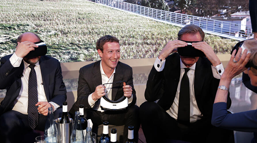 Mark Zuckerberg erhält Axel Springer Award