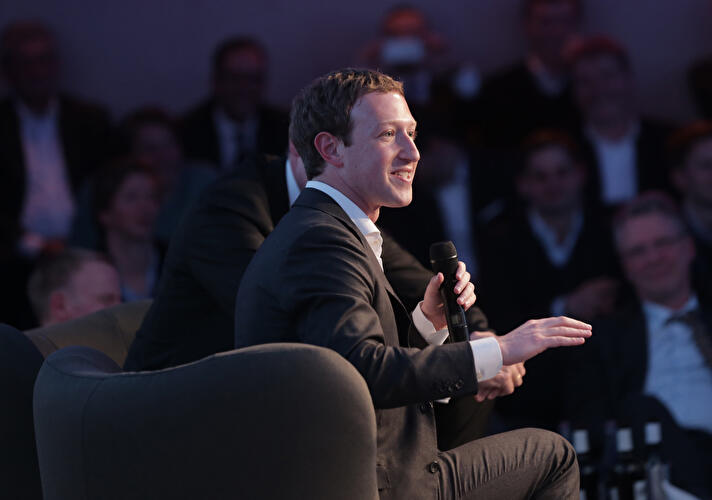 Mark Zuckerberg erhält Axel Springer Award