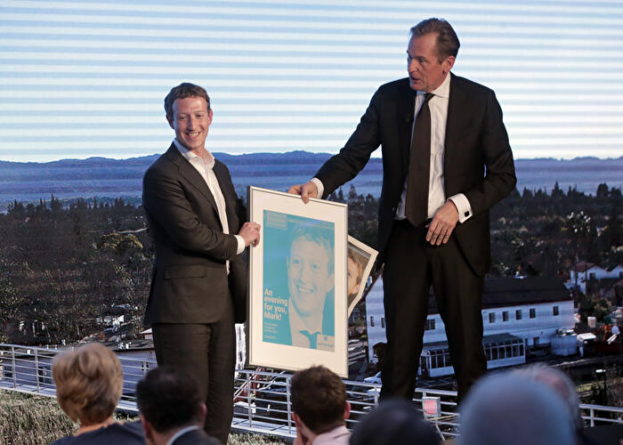 Mark Zuckerberg erhält Axel Springer Award