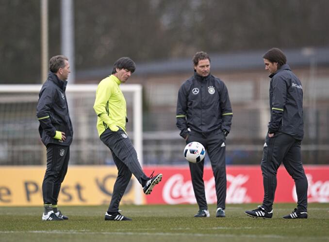 Fußball-Nationalmannschaft trainiert in Berlin