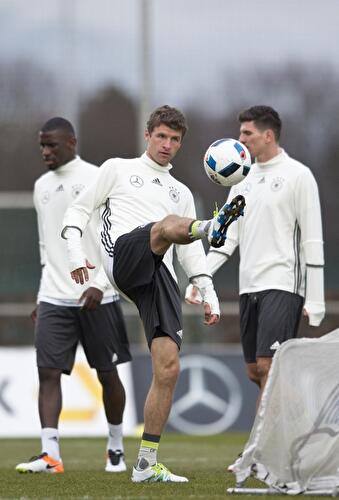 Fußball-Nationalmannschaft trainiert in Berlin