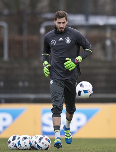Fußball-Nationalmannschaft trainiert in Berlin
