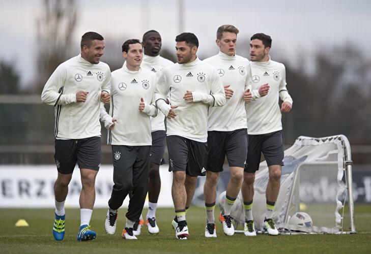 Fußball-Nationalmannschaft trainiert in Berlin