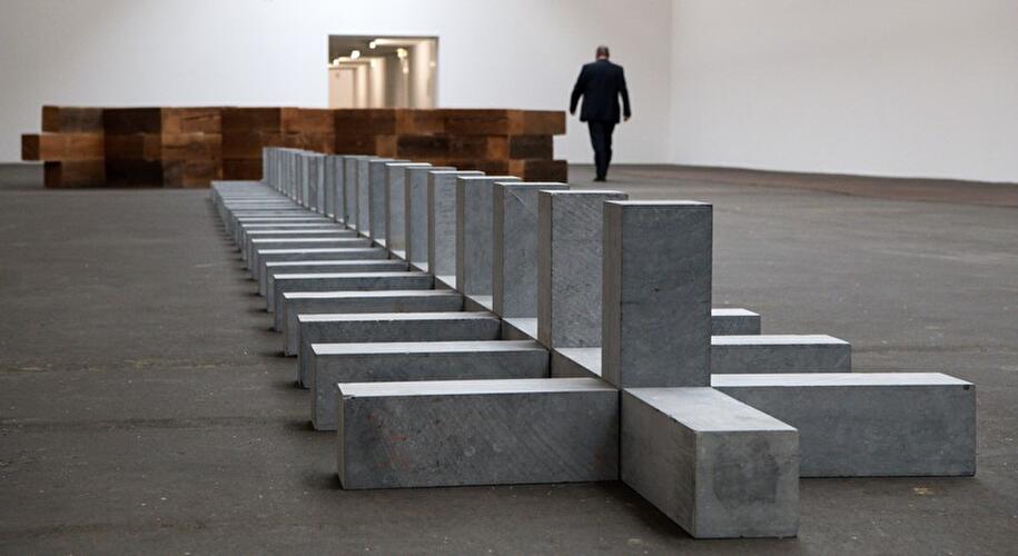 Carl Andre: Sculpture as Place