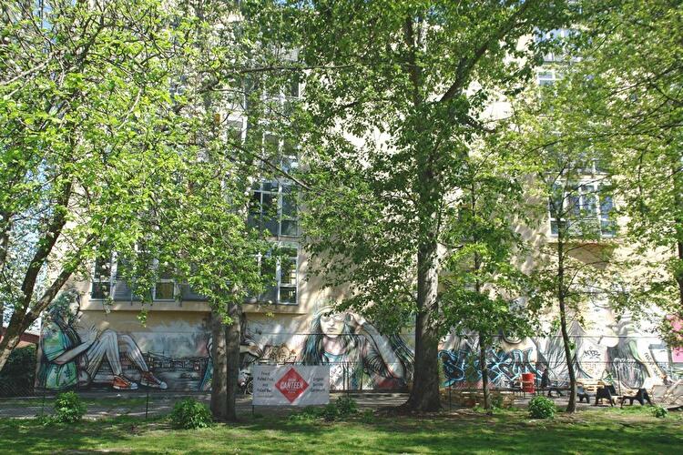 Alice Pasquini: Suspended