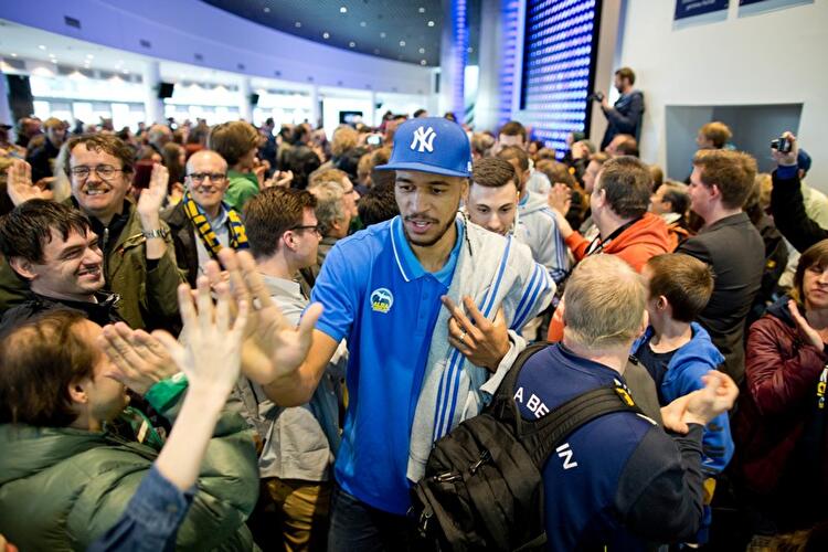 Alba feiert Saisonabschluss