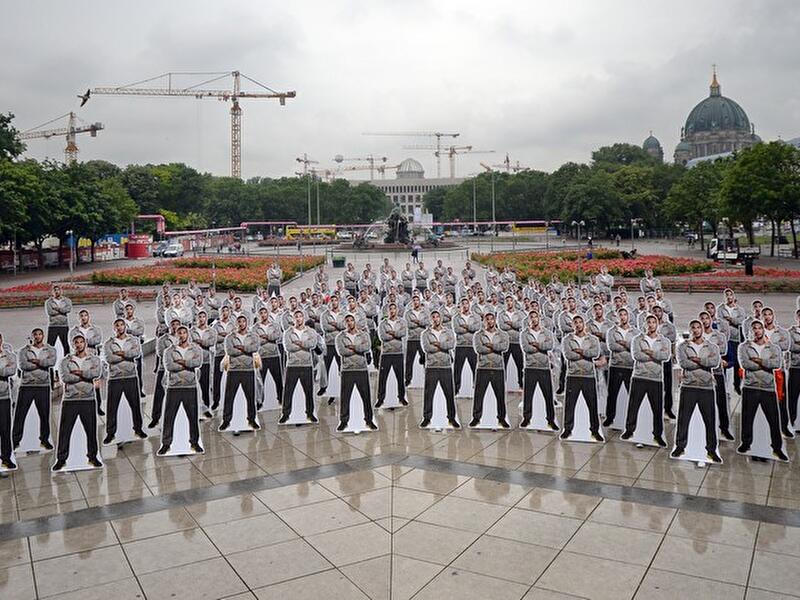 Papp-Klitschkos am Alexanderplatz