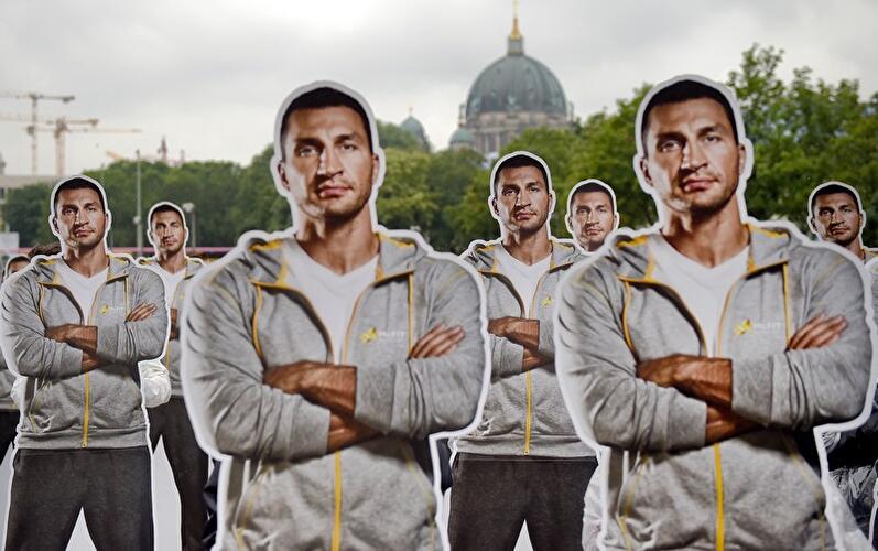 Papp-Klitschkos am Alexanderplatz