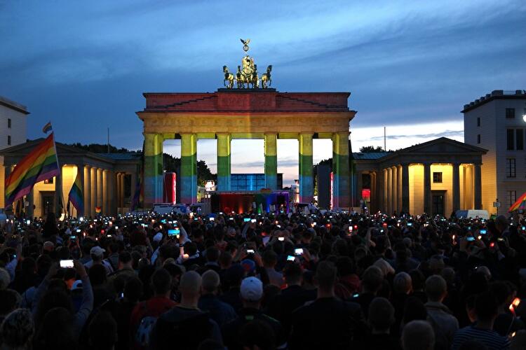 Mahnwache "Berlin for Orlando"