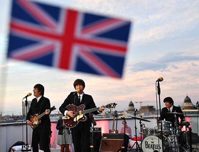 Beatles-Musical "All You Need Is Love"