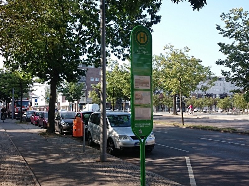 Fernbushaltestelle U-Bahnhof Alt-Tegel