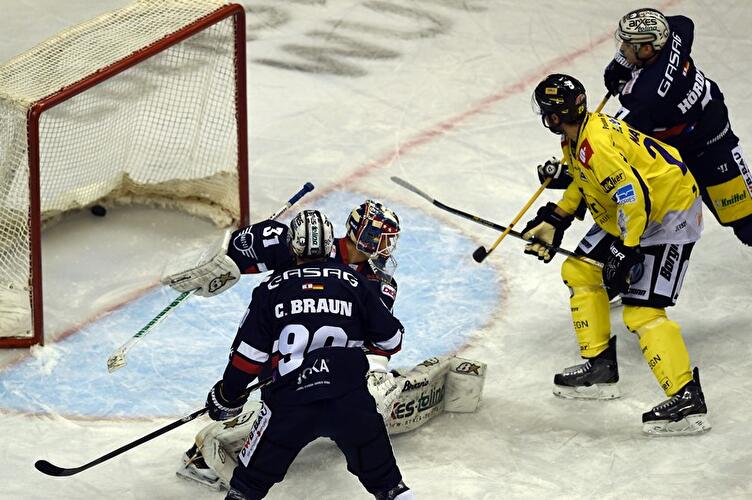 Eisbären verlieren gegen die Krefeld Pinguine