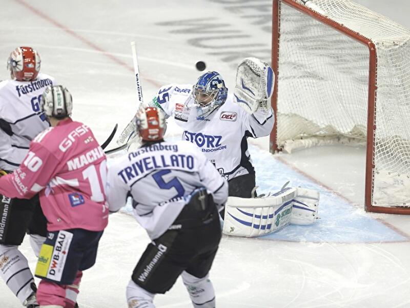 Eisbären Berlin - Schwenninger Wild Wings