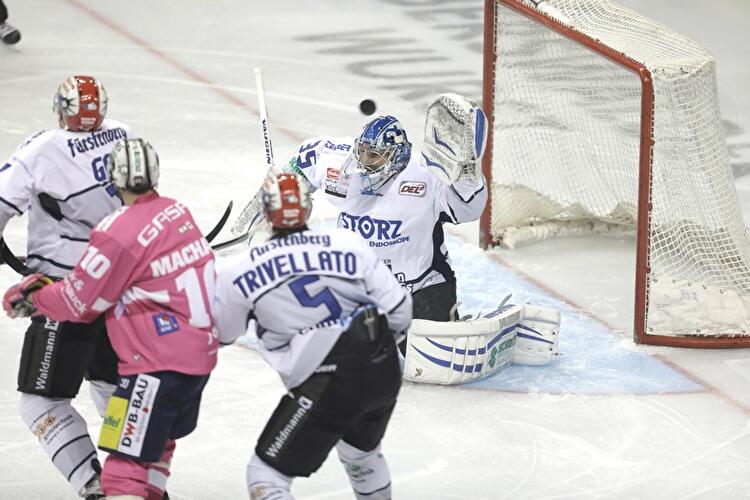 Eisbären Berlin - Schwenninger Wild Wings