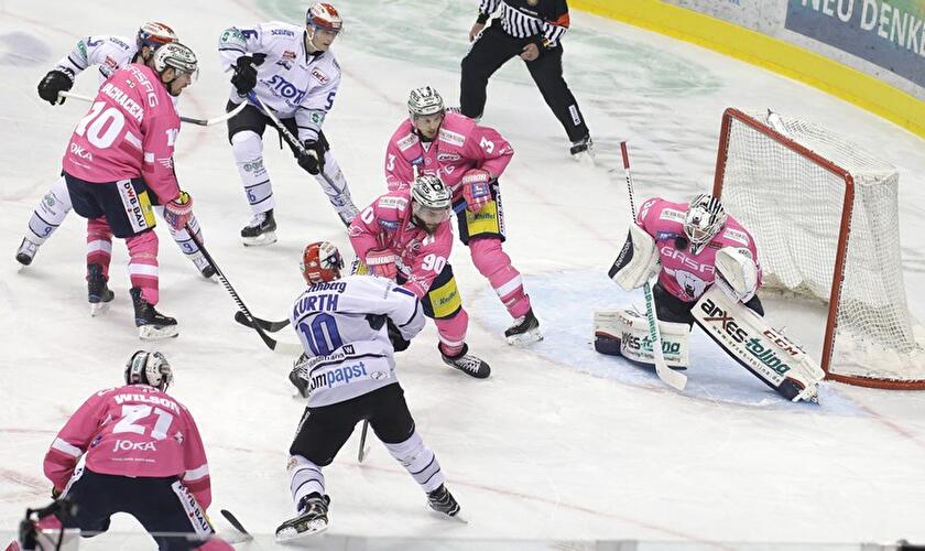 Eisbären Berlin - Schwenninger Wild Wings