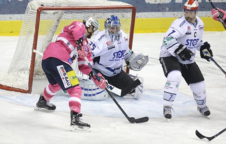 Eisbären Berlin - Schwenninger Wild Wings