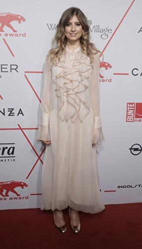 New Faces Award Style