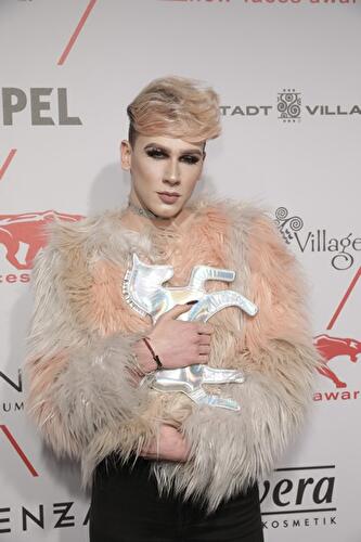 New Faces Award Style