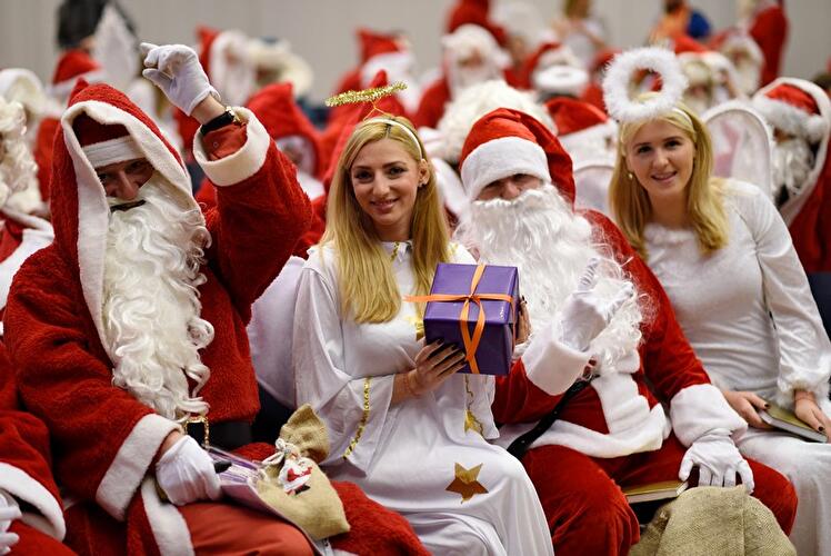Vollversammlung der Weihnachtsmänner 2016