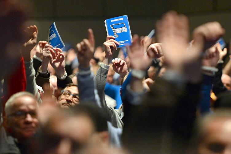 Hertha BSC Mitgliederversammlung 2016