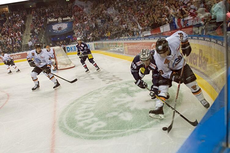 Eisbären Berlin - Grizzlys Wolfsburg