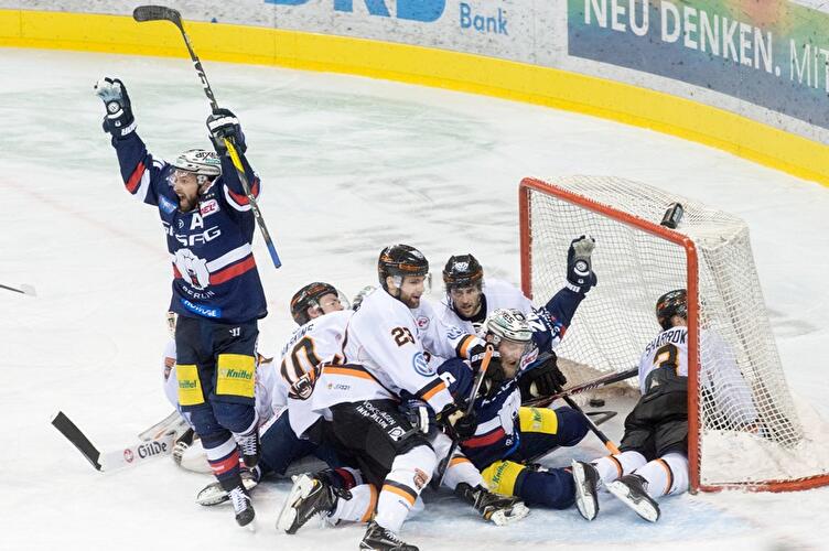 Eisbären Berlin - Grizzlys Wolfsburg