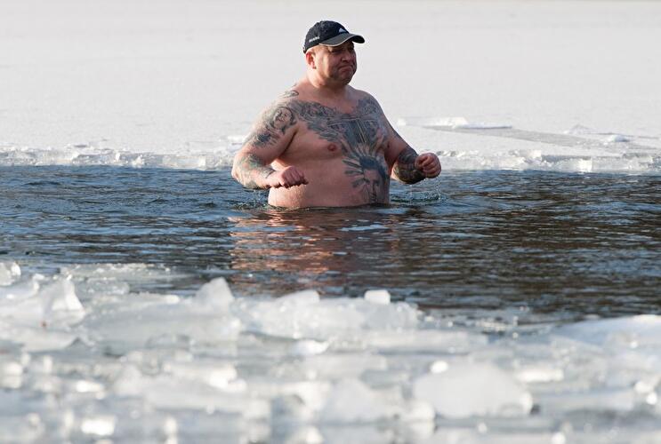Winterschwimmen der Berliner Seehunde