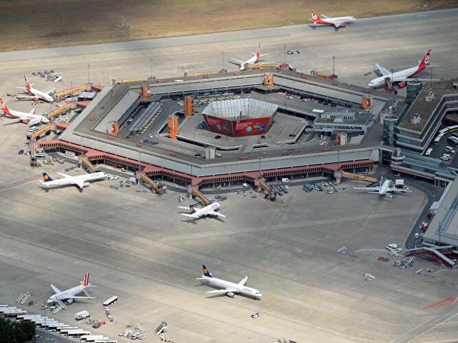 Luftbild vom Flughafen Tegel
