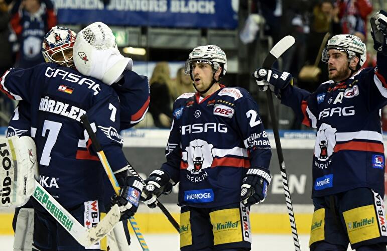 Eisbären siegen gegen Ingolstadt