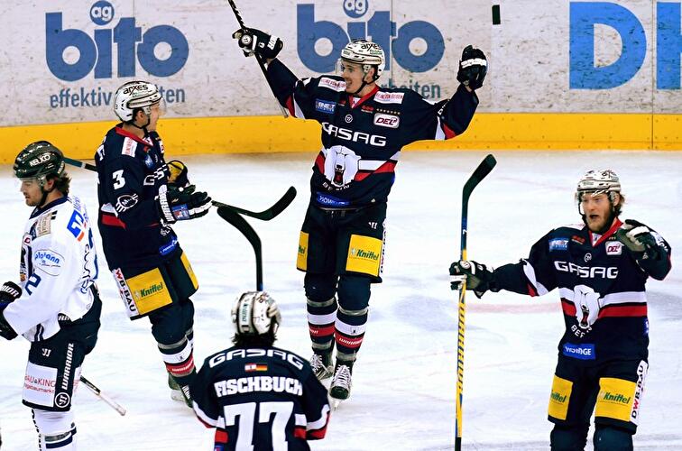 Heimsieg gegen Iserlohn Roosters