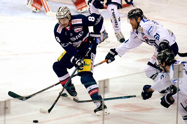 Heimsieg gegen Iserlohn Roosters