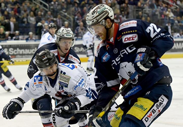 Heimsieg gegen Iserlohn Roosters