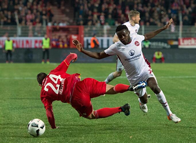 Heimsieg der Eisernen gegen den Club