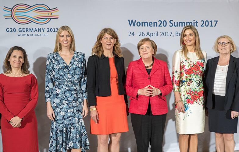Woman 20 Dialogue